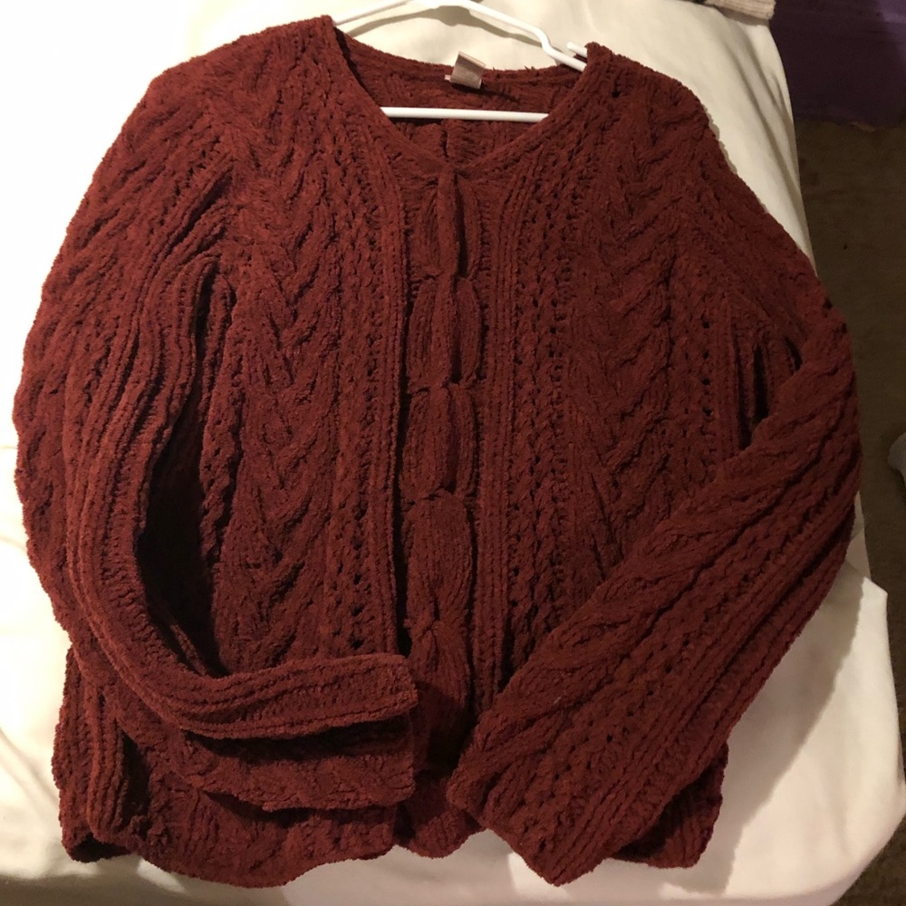 Medium Burgundy Sweater